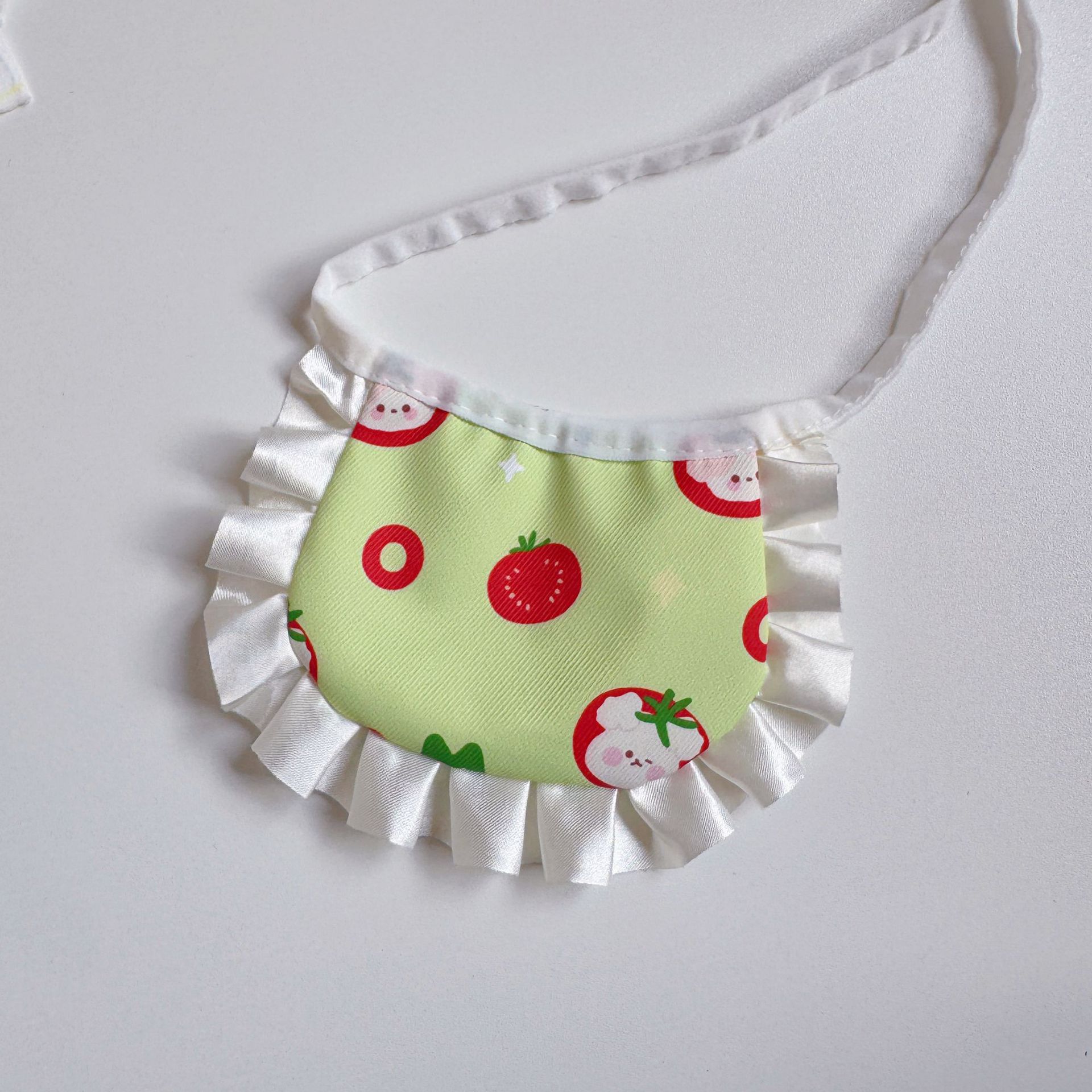 Dog Bowls And Feeders Tomato With White Edge And Green Bottom Main 923708499991