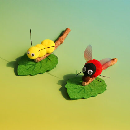 Wooden Cat Teaser Stick with Elastic Rope, Caterpillar Pom-Pom, Interactive Sound Bell Cat Toy