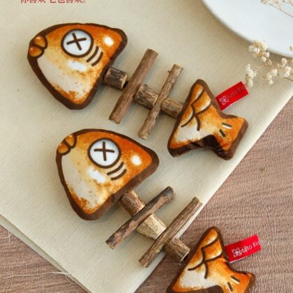 New Cat Toy Fish Bones Polygonum Kapiumba Artificial Fish Molar Self-hi Bell Toy Grilled Fish Pet Supplies